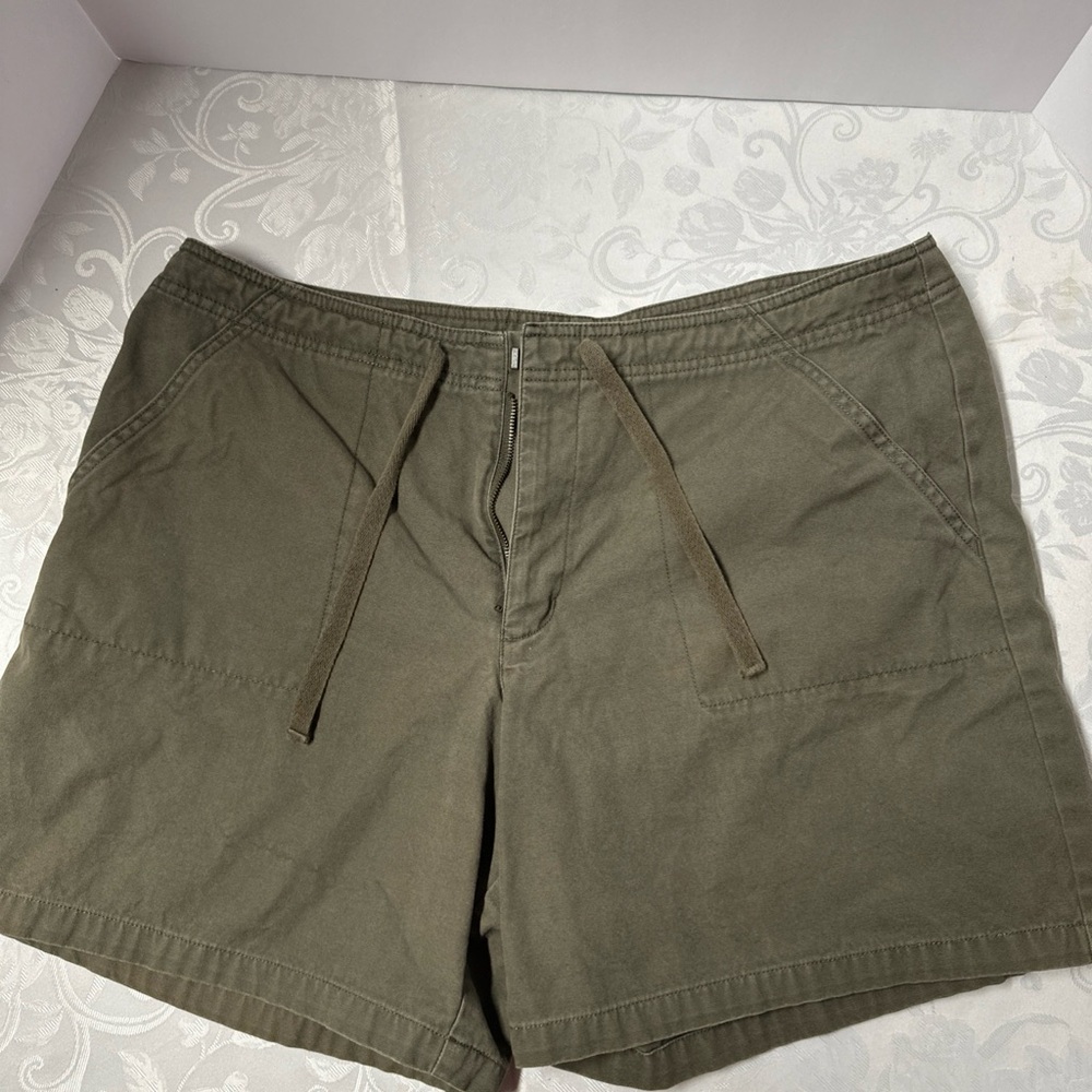 Old Navy Green Cargo Shorts Casual Style